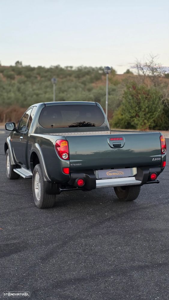 Mitsubishi L200 Pick Up 4x4 Intense Club Cab - 6