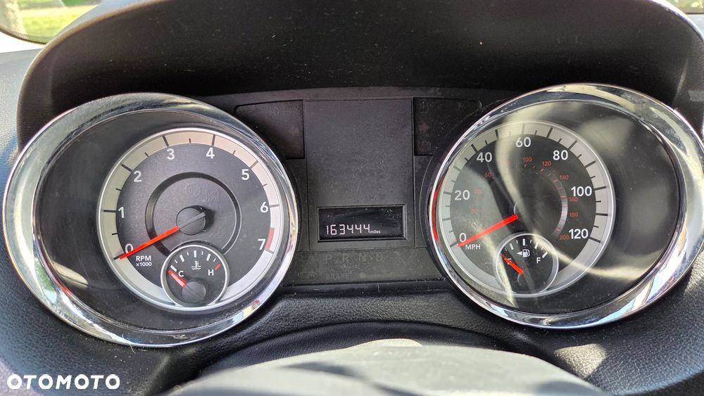 Dodge Grand Caravan - 10