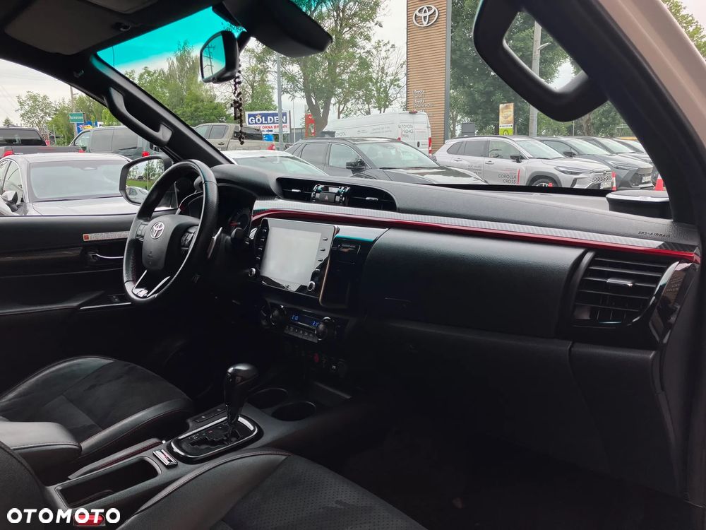 Toyota Hilux 2.8 D-4D Double Cab GR Sport 4x4 - 20