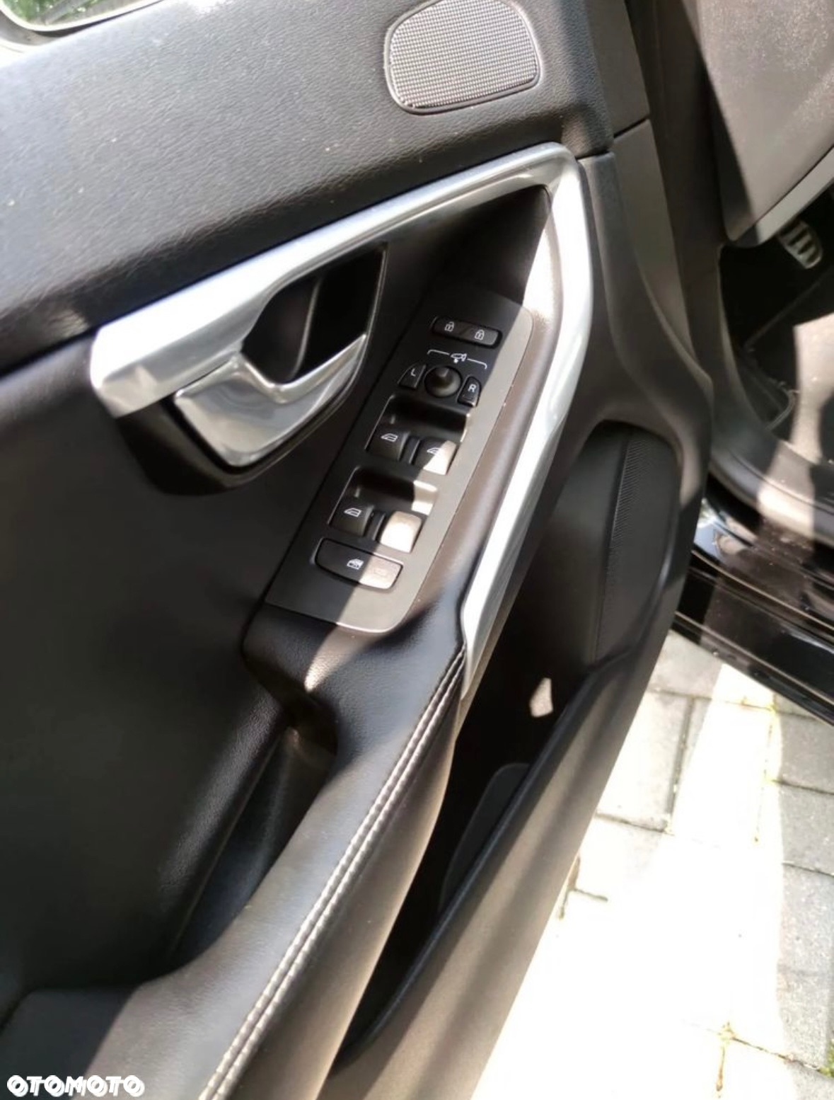 Volvo V40 D2 Drive-E R-Design Kinetic - 27