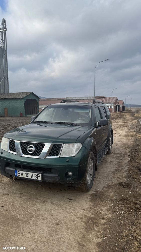 Nissan Pathfinder - 3