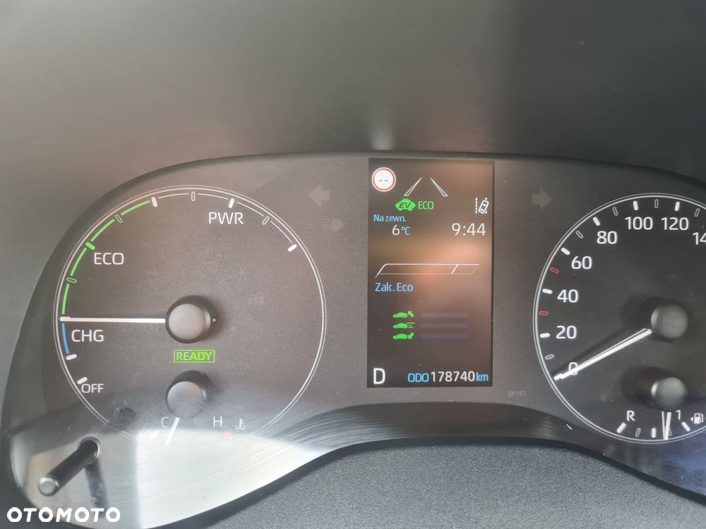 Toyota Yaris Hybrid 1.5 Selection Elegant - 11