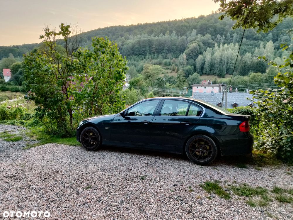 BMW Seria 3 325i - 1