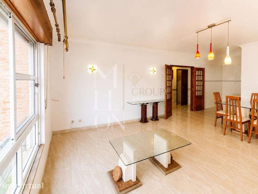 T2 com 95m2 na Tapada das Mercês | Sala 31m2 | 2 Frentes Solares - R/C - Grande imagem: 5/34