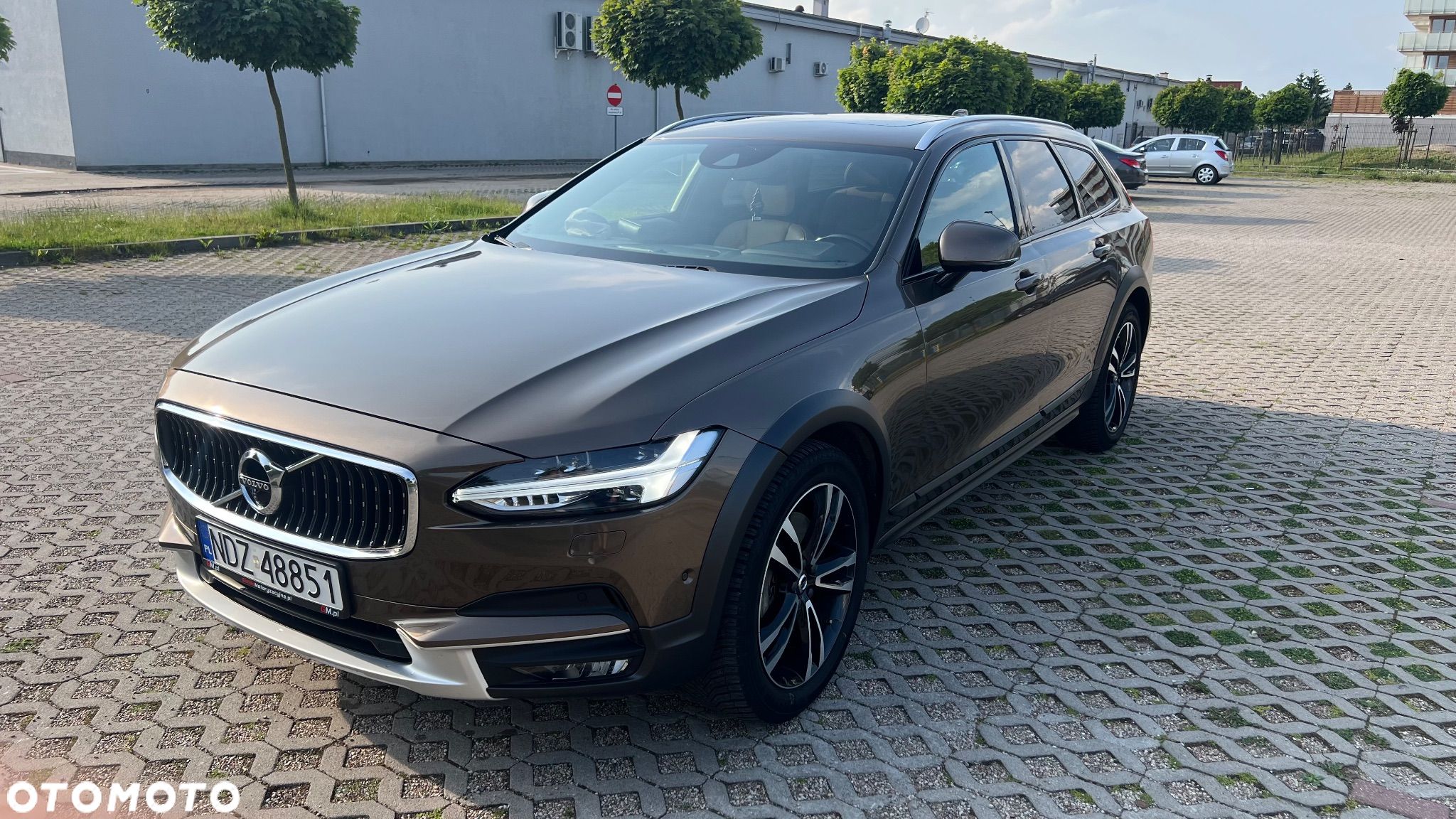 Volvo V90 Cross Country T5 AWD - 1