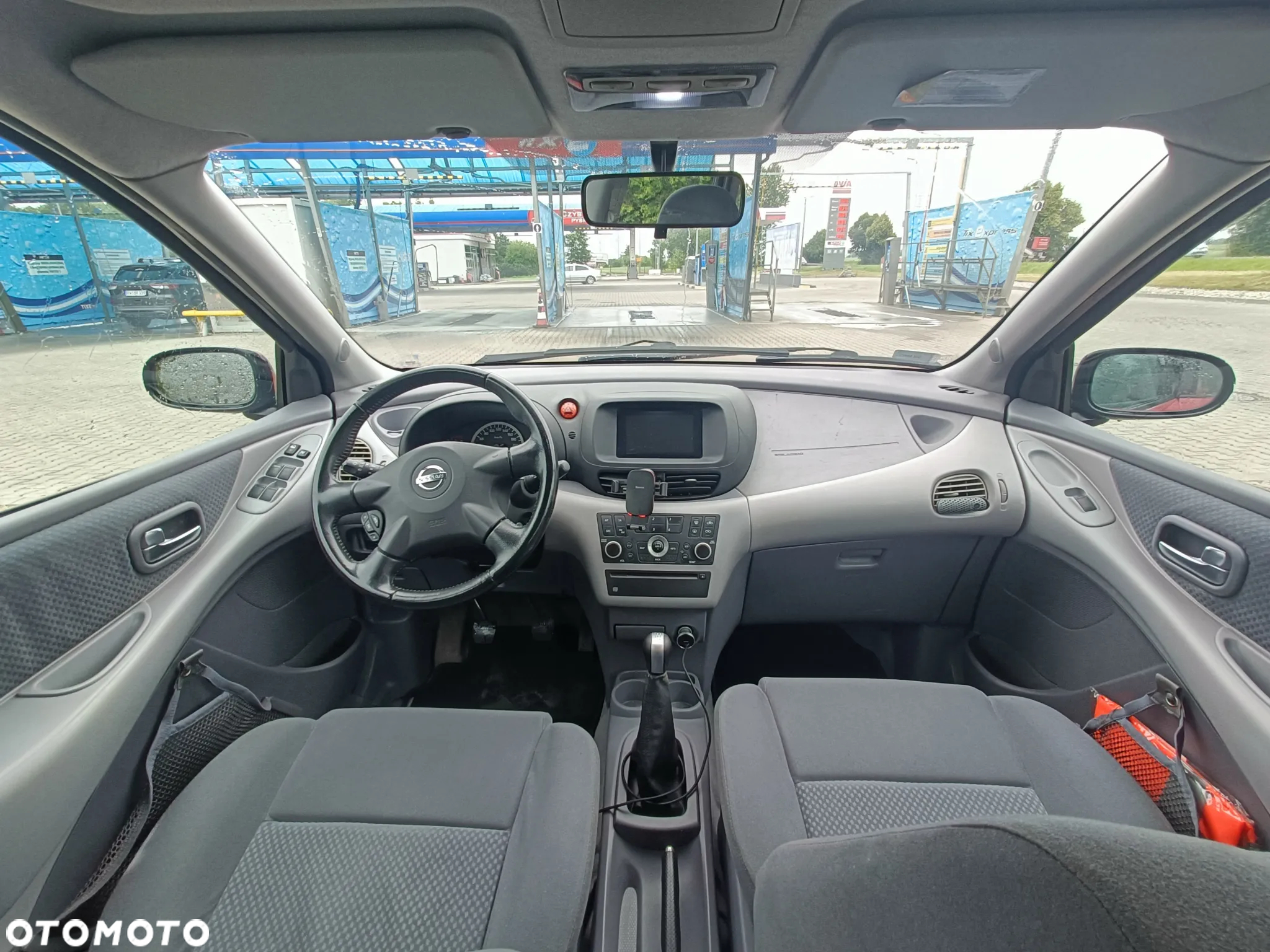 Nissan Almera Tino 1.8 Acenta - 10