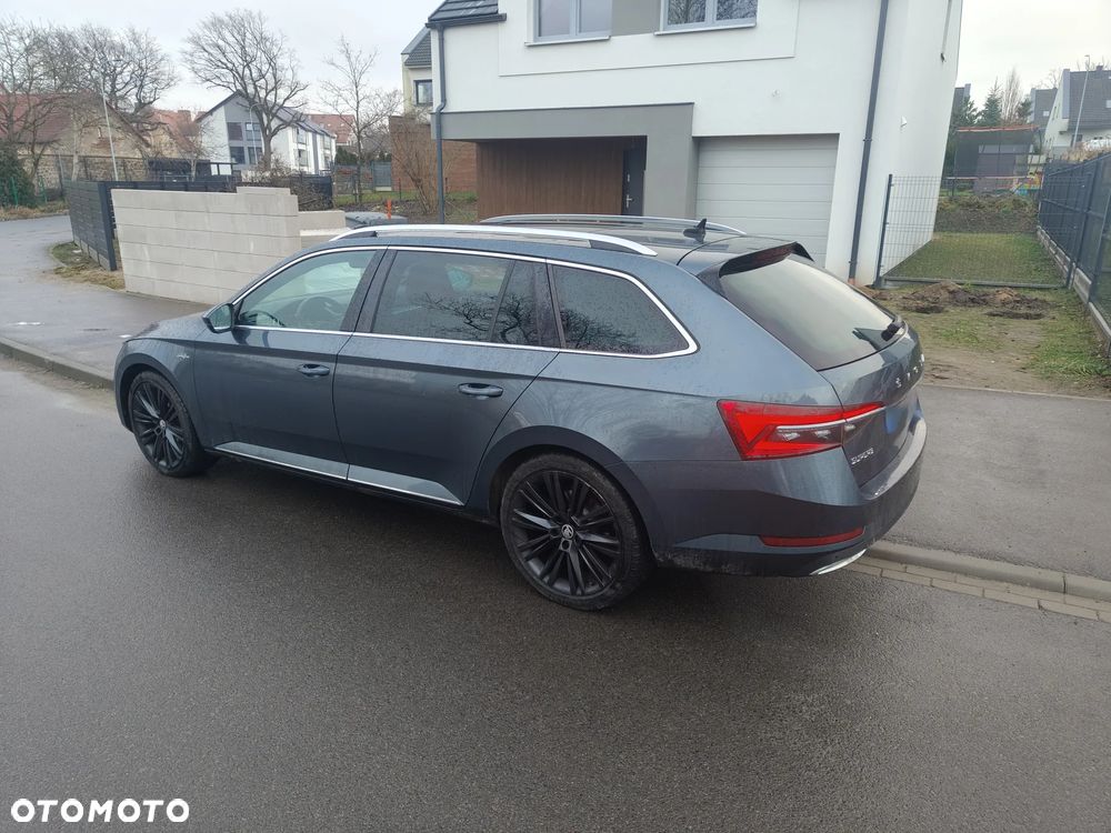 Skoda Superb 2.0 TDI SCR L&K DSG - 4
