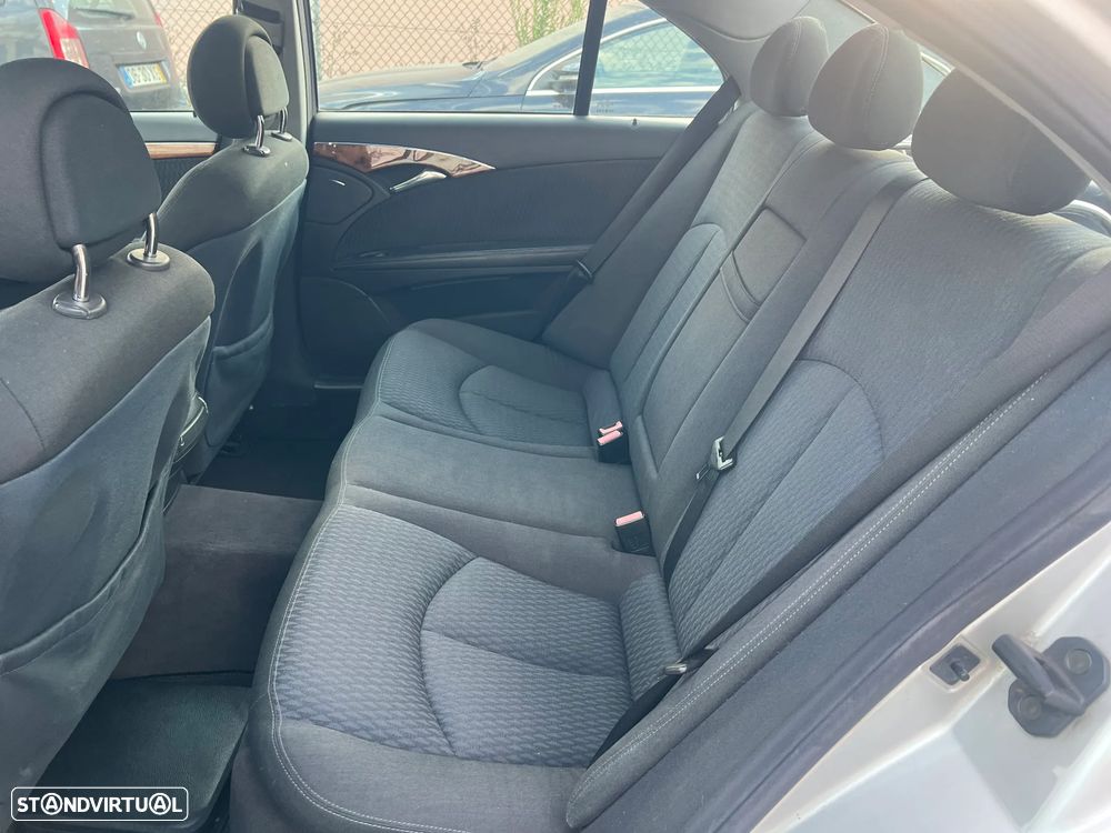Mercedes-Benz E 220 CDI Auto Elegance - 15