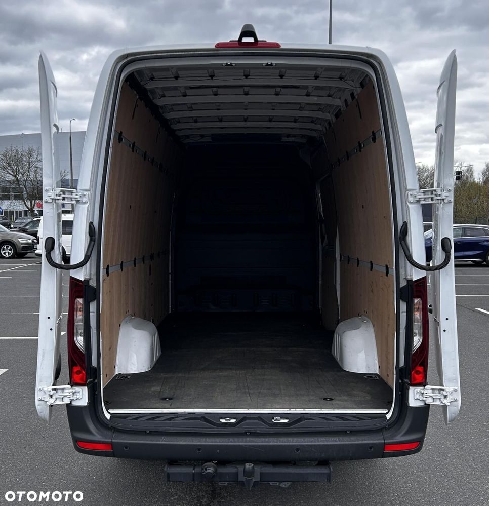 Mercedes-Benz Sprinter - 23