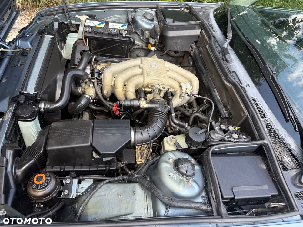 BMW Seria 5 525i - 23
