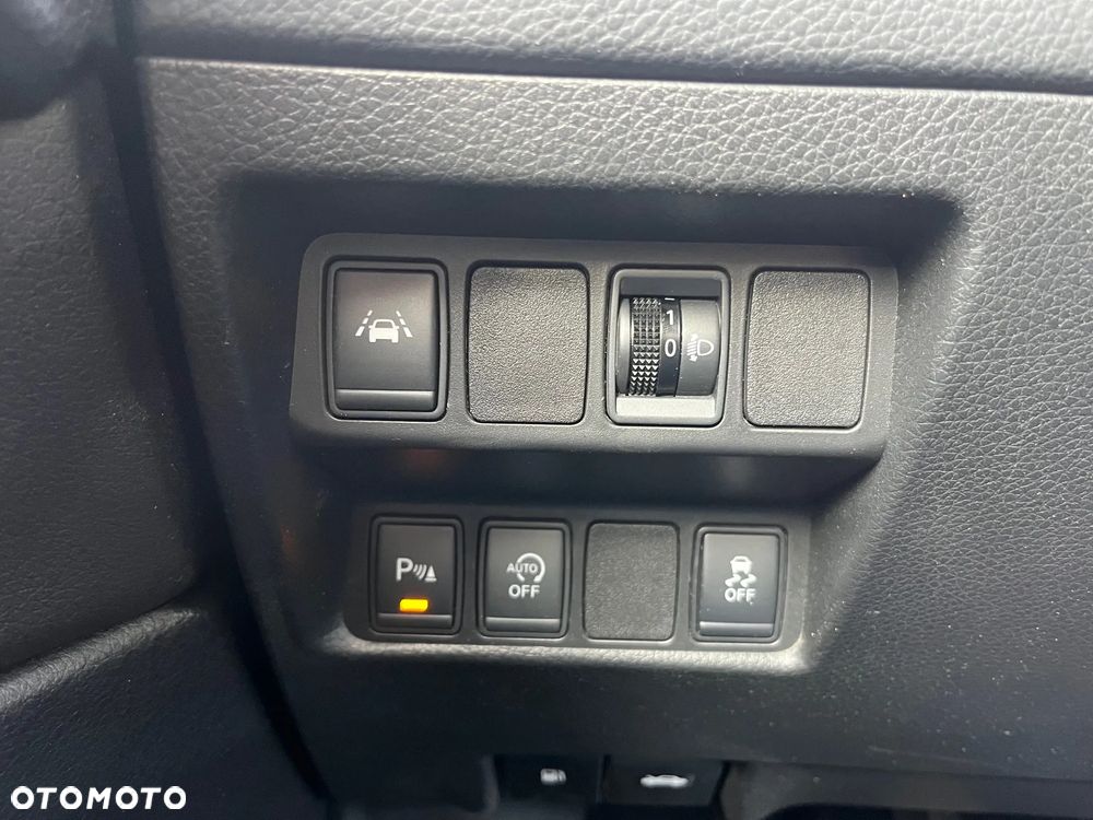 Nissan Qashqai 1.6 DIG-T N-Connecta - 14