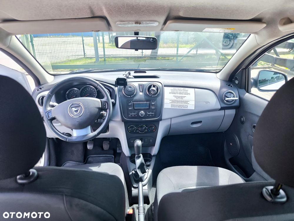 Dacia Logan 1.2 16V Ambiance - 9