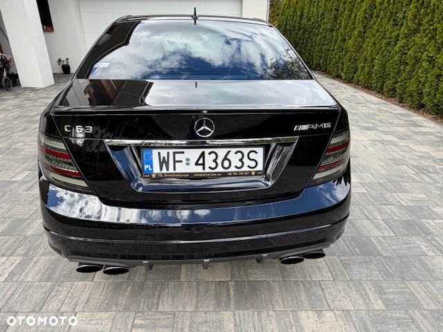 Mercedes-Benz Klasa C 63 AMG - 4