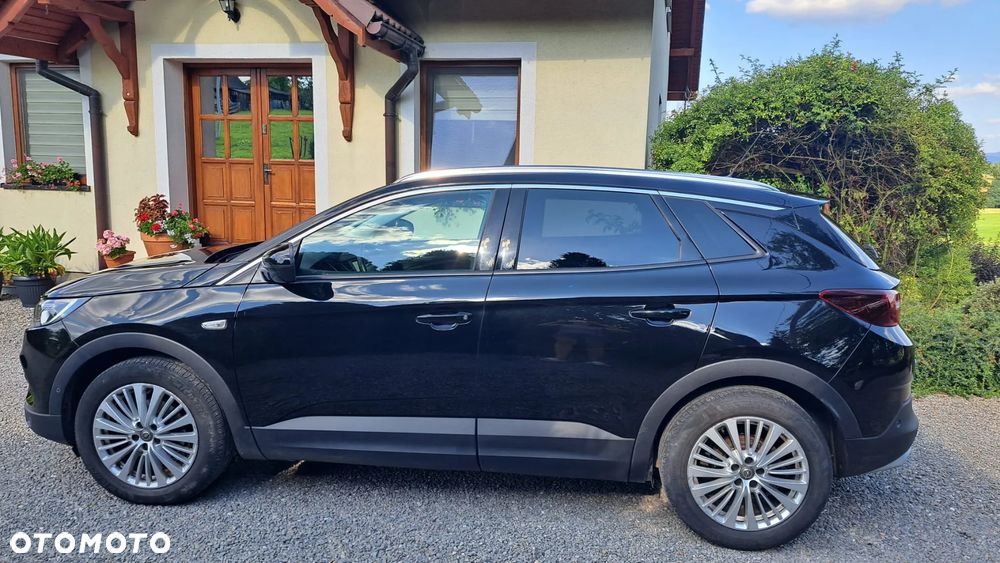 Opel Grandland X 1.2 T GPF Edition S&S - 10