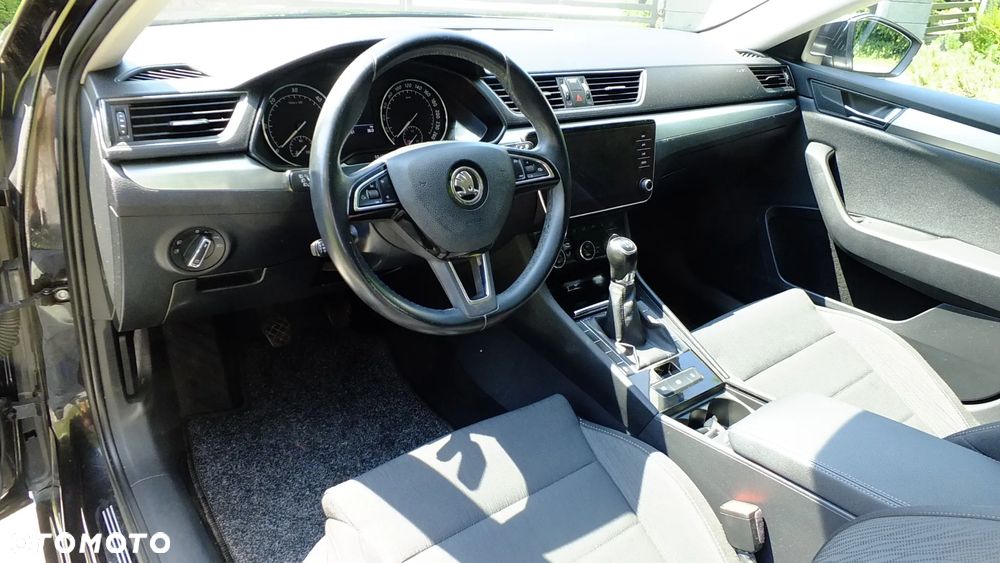 Skoda Superb 2.0 TDI Ambition - 21