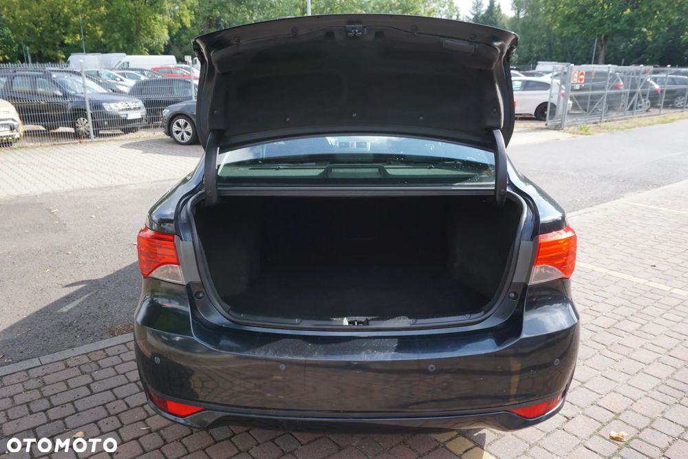 Toyota Avensis 2.0 D-4D Premium - 5