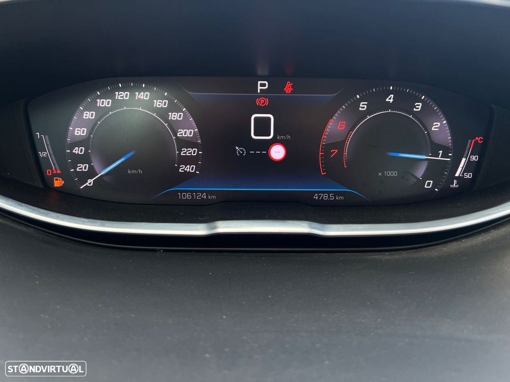 Peugeot 5008 1.2 PureTech Allure EAT8 - 11
