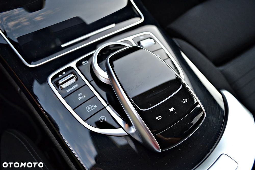 Mercedes-Benz Klasa C 220 d 9G-TRONIC Exclusive - 36