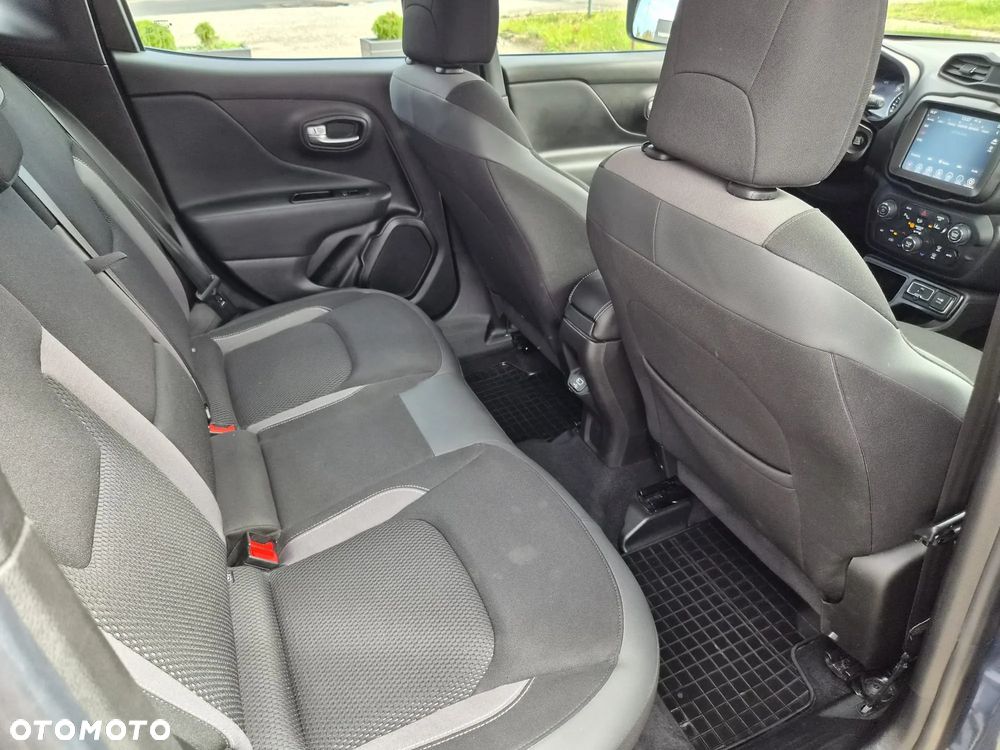 Jeep Renegade - 27