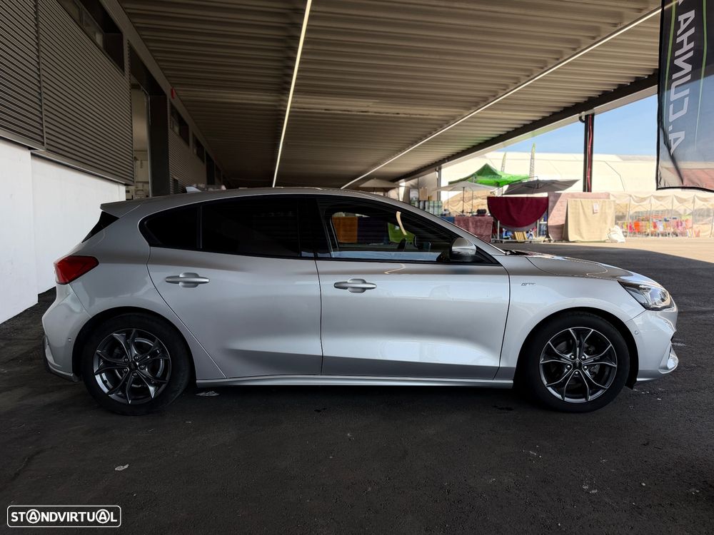 Ford Focus 1.5 TDCi ECOBlue ST-Line - 10