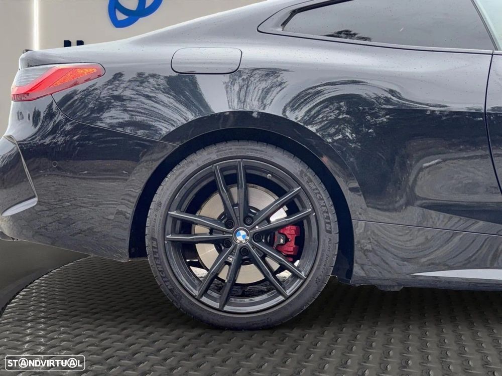BMW M440 i xDrive Pack 50 anos M - 22
