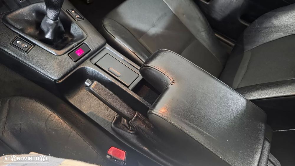 BMW 320 i Coupé M Sport - 30