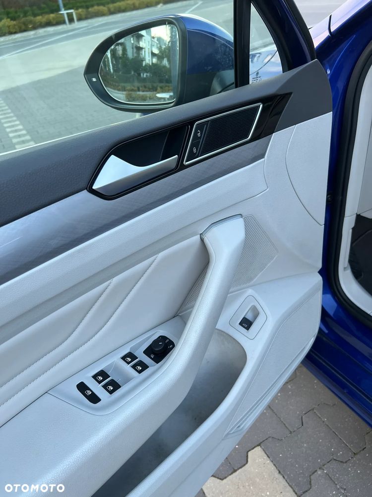 Volkswagen Passat 2.0 TDI EVO Business DSG - 22
