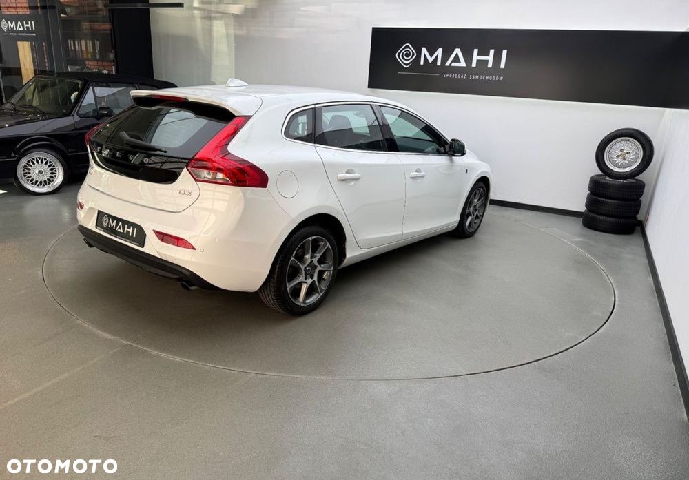 Volvo V40 D3 Ocean Race - 12