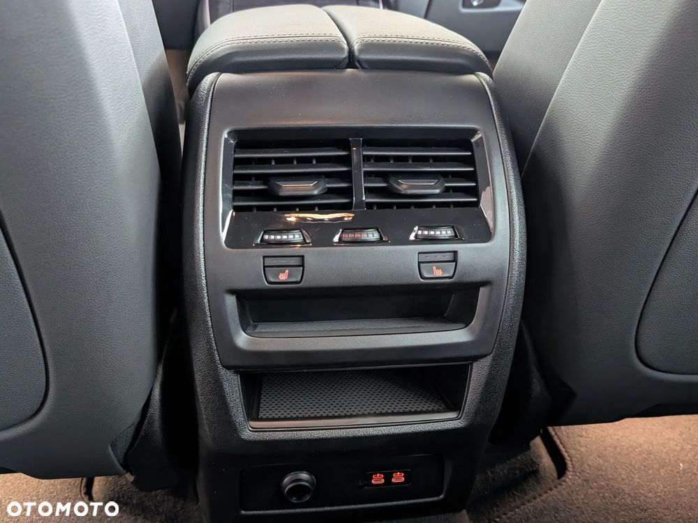 BMW X5 xDrive30d - 16