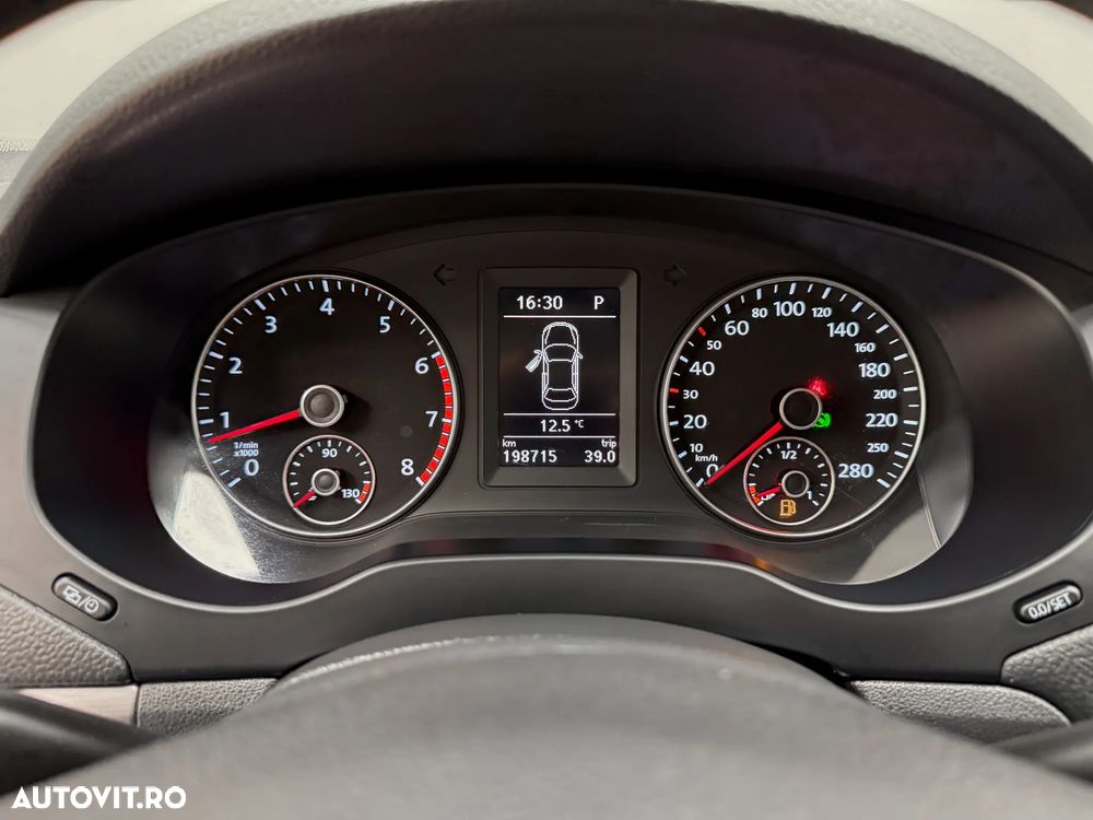 Volkswagen Jetta 1.4 TSI DSG Highline - 23