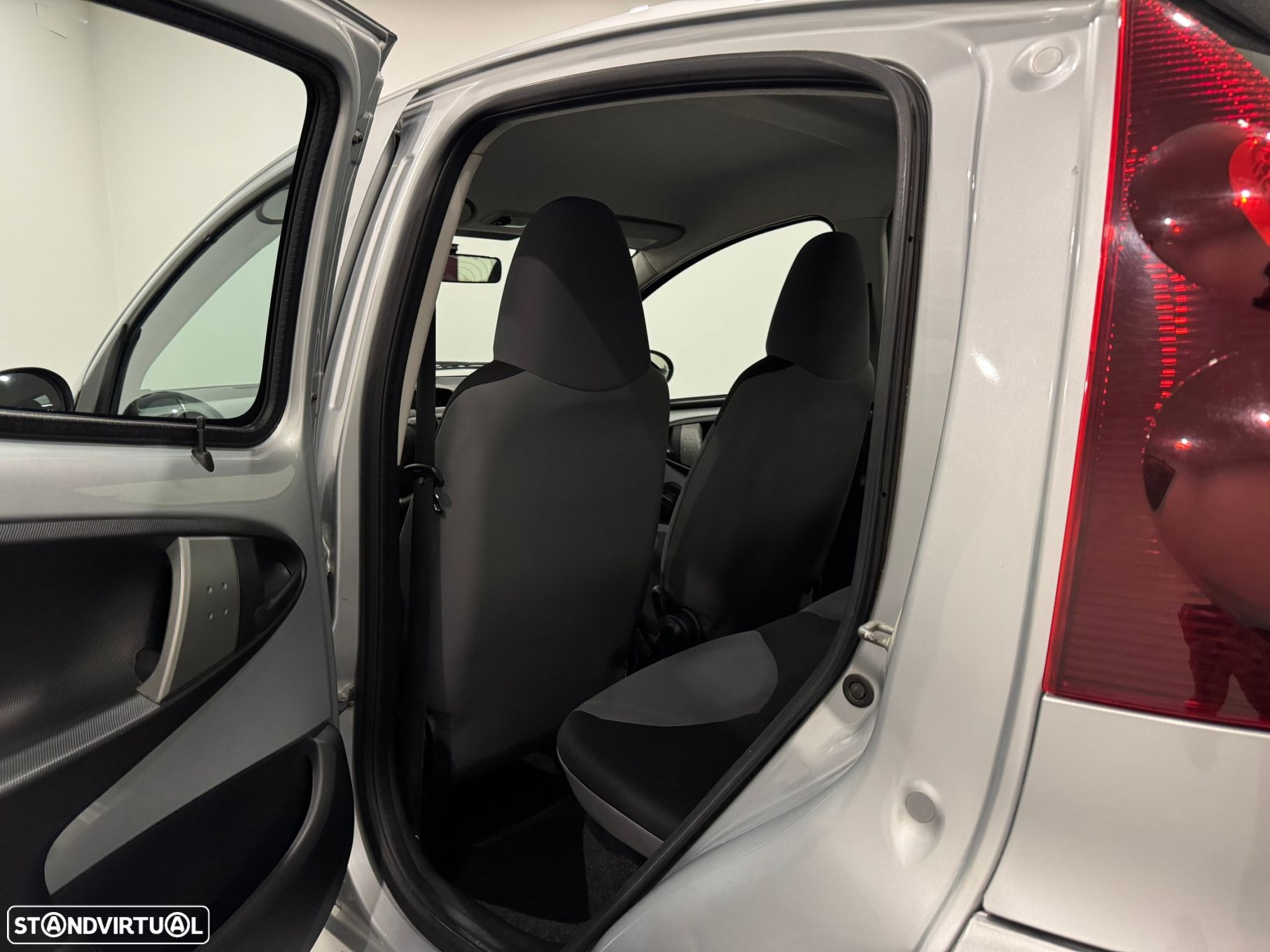 Peugeot 107 1.0 Urban - 32