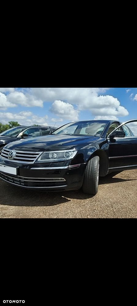 Volkswagen Phaeton - 1