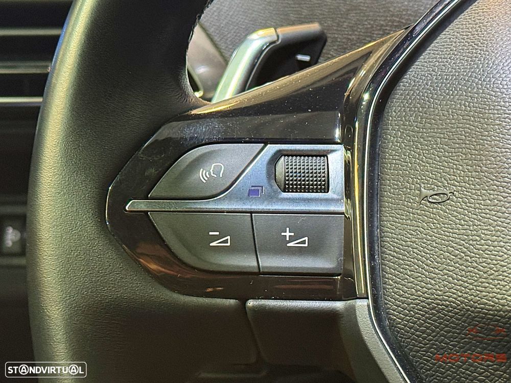Peugeot 3008 1.2 PureTech Allure Pack EAT8 - 22