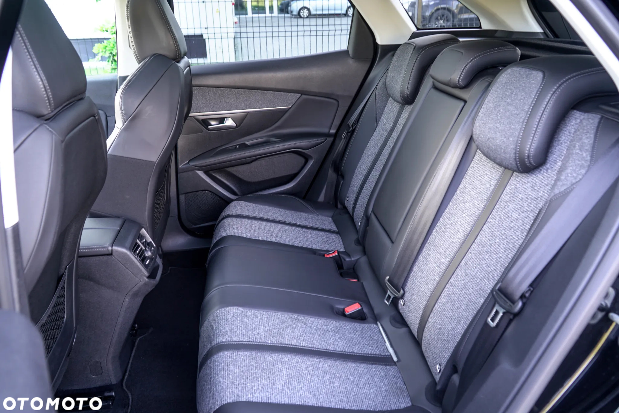 Peugeot 3008 1.5 BlueHDi Road Trip S&S - 17