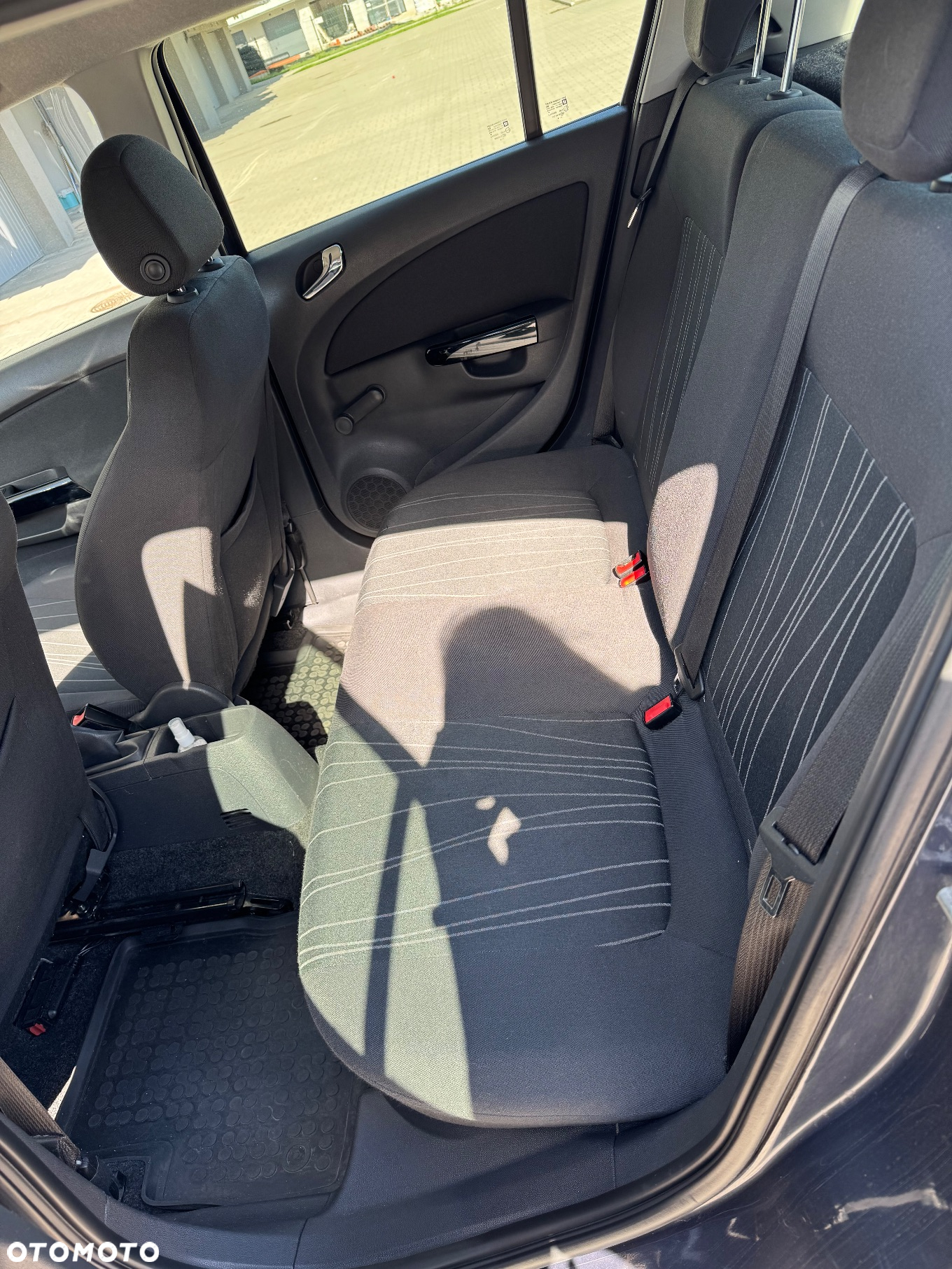 Opel Corsa 1.2 16V Cosmo - 11