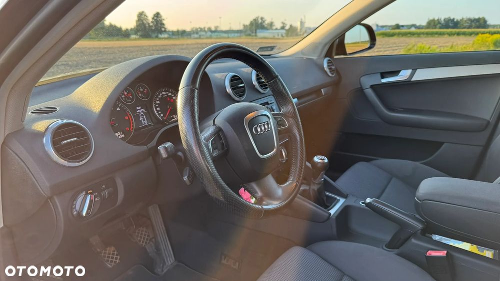 Audi A3 Sportback 2.0 TDI Ambition - 12