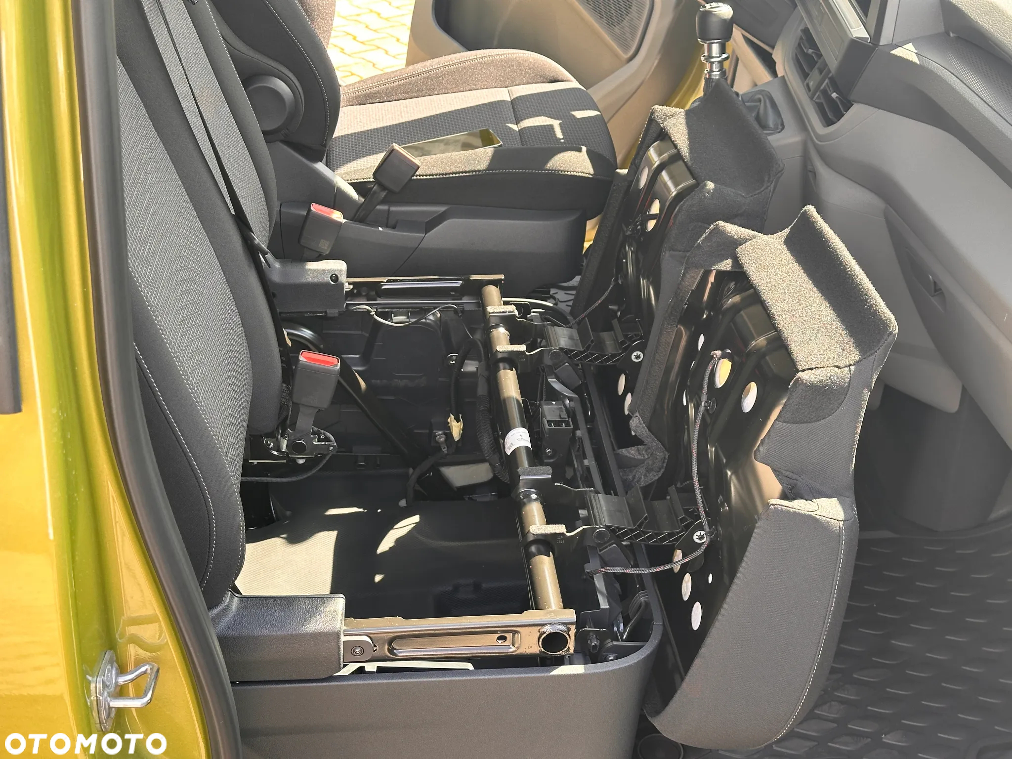 Volkswagen Transporter T7 - 14