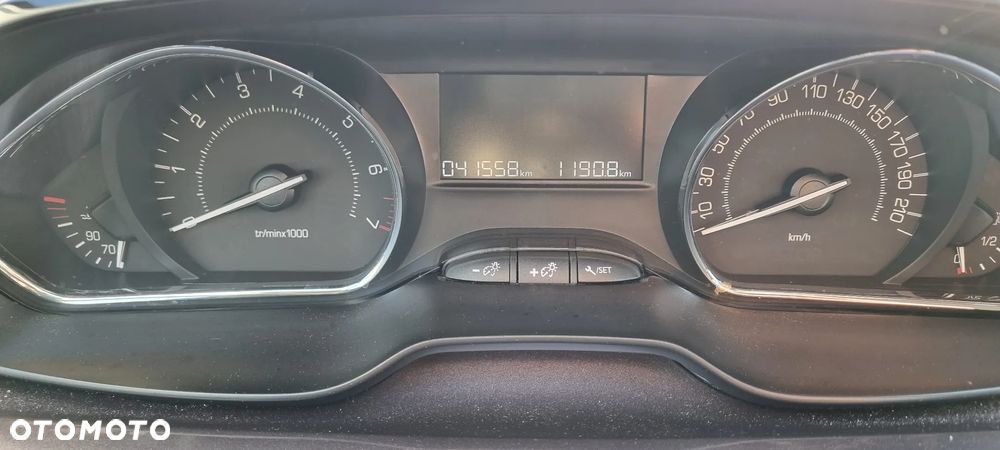 Peugeot 2008 PureTech 82 Access - 8