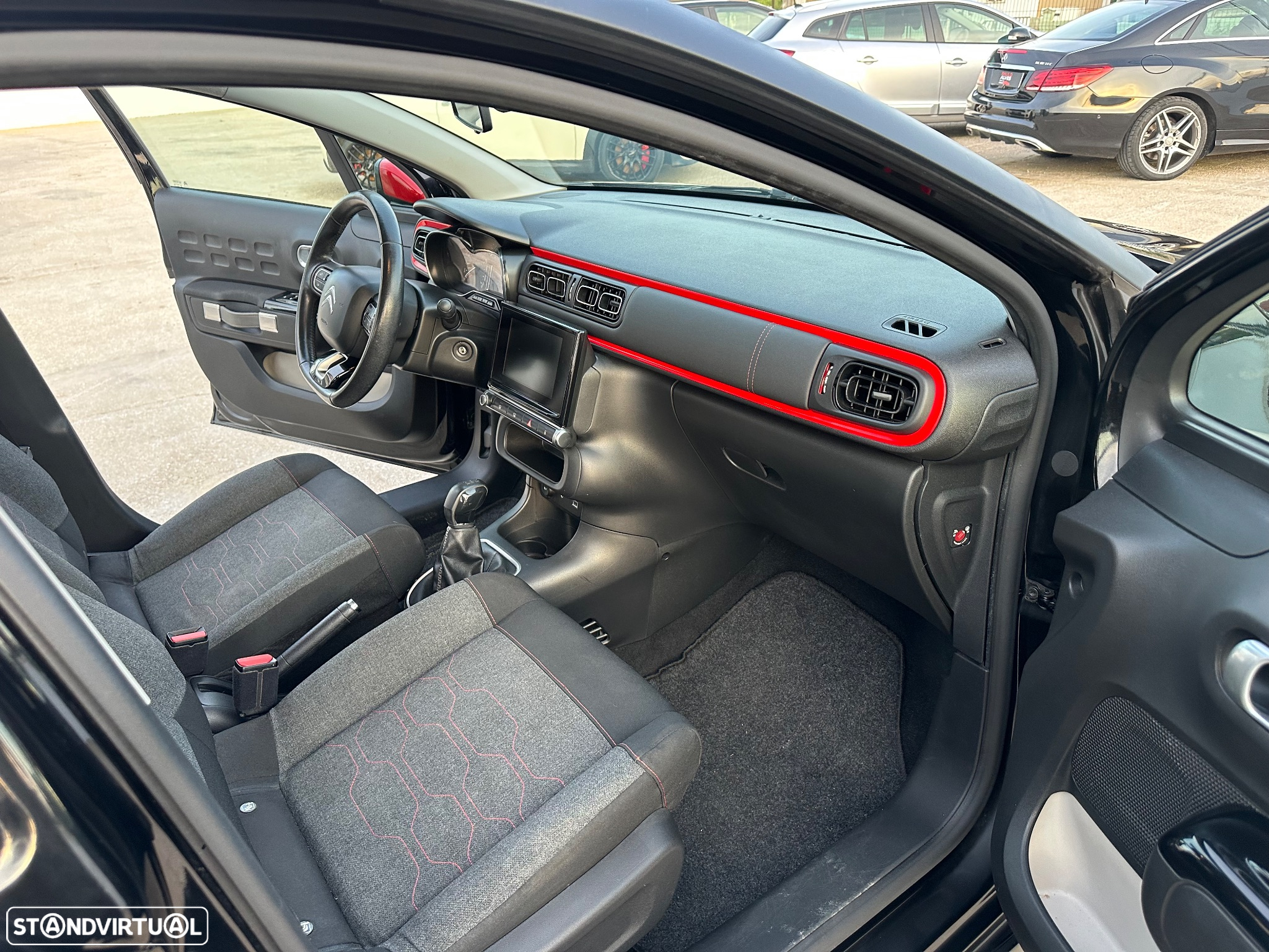 Citroën C3 1.2 PureTech Shine - 6