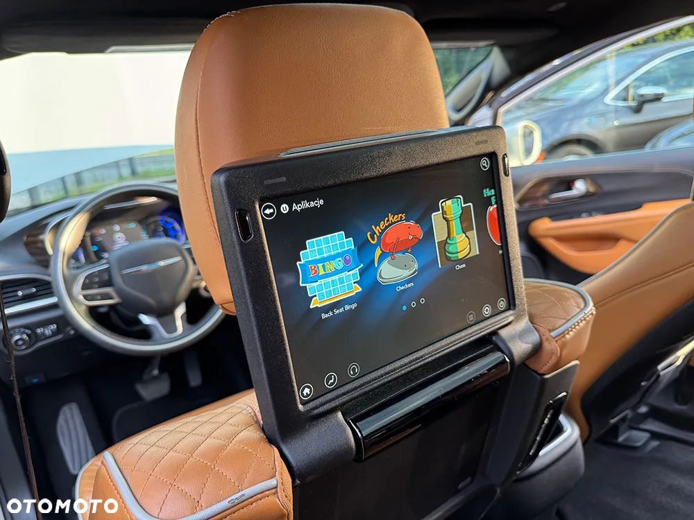 Chrysler Pacifica - 26