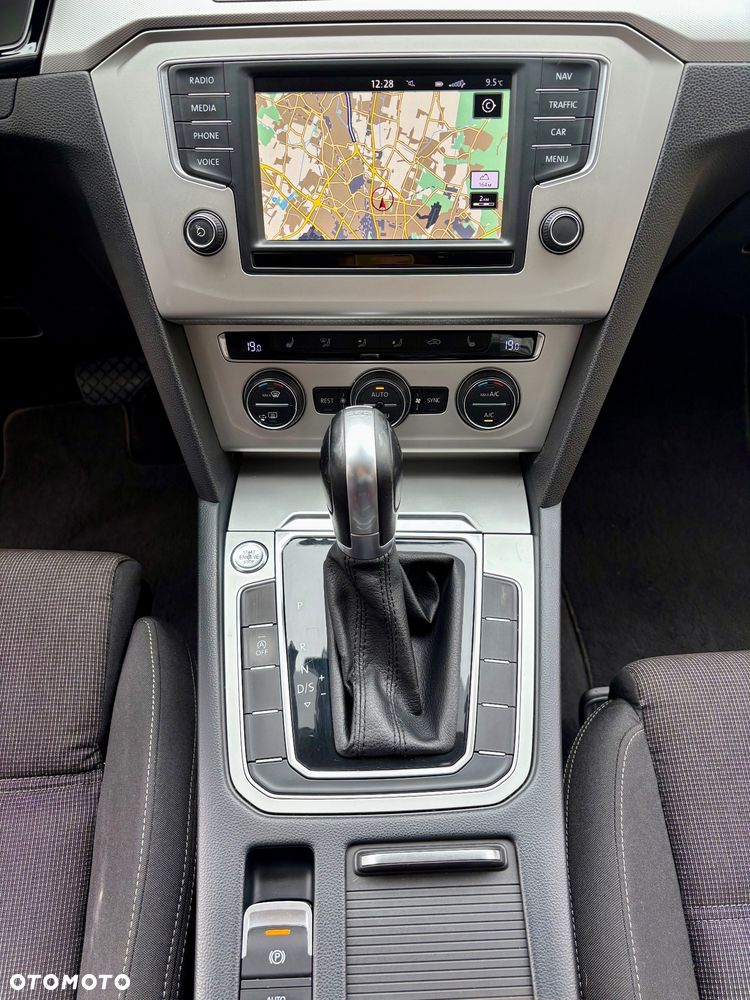 Volkswagen Passat 2.0 TDI BMT Highline DSG7 - 17