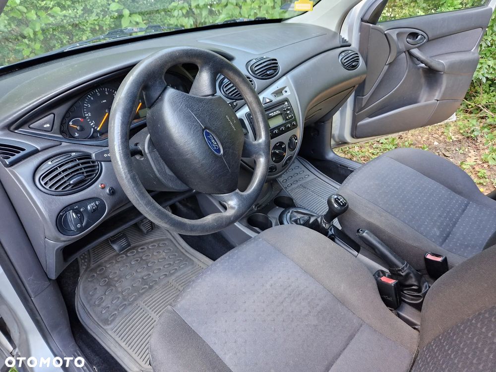 Ford Focus 1.6 Comfort - 9