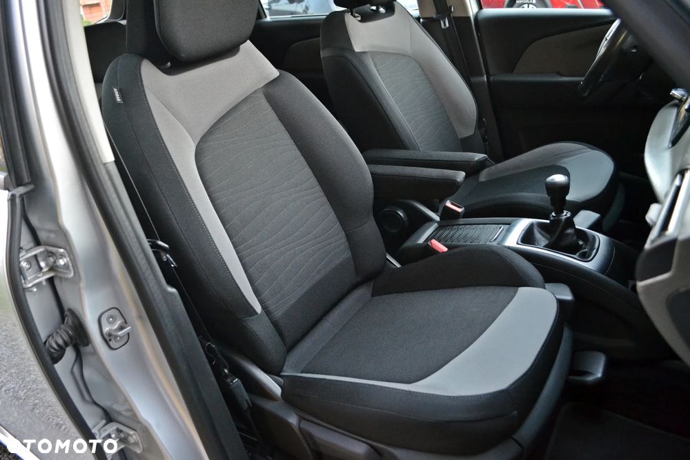 Citroën C4 Picasso - 26