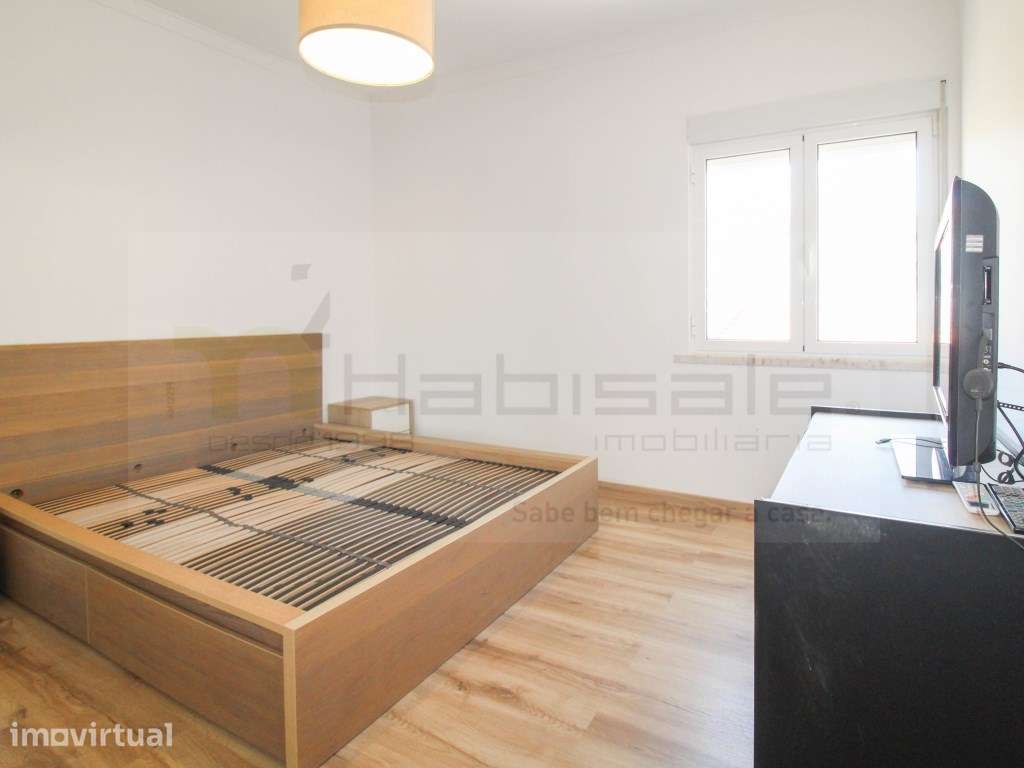 T2 remodelado com varanda e Ar condicionado a - Grande imagem: 4/22