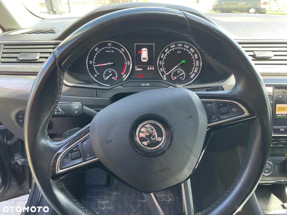 Skoda Superb Combi 2.0 TDI DSG Style - 18