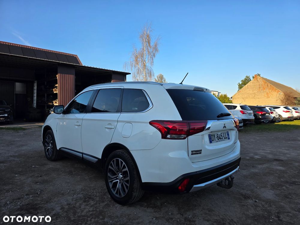 Mitsubishi Outlander 2.2 DI-D 4WD Intense - 4