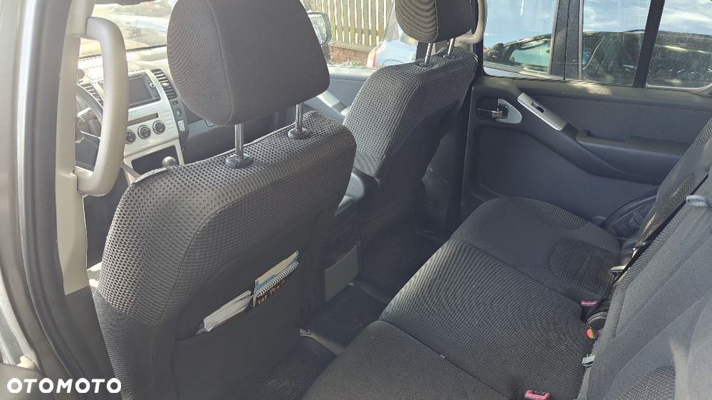 Nissan Pathfinder - 4