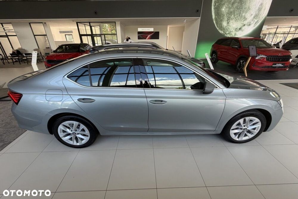 Skoda Octavia 2.0 TDI Edition 130 Selection DSG - 9