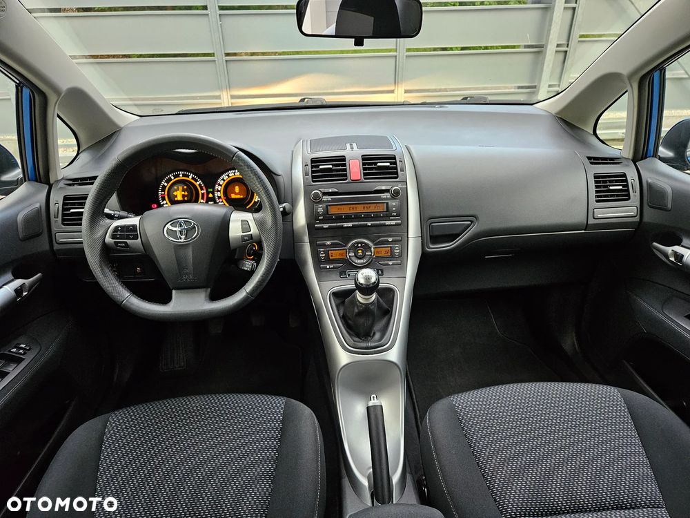 Toyota Auris 1.6 Sol - 5