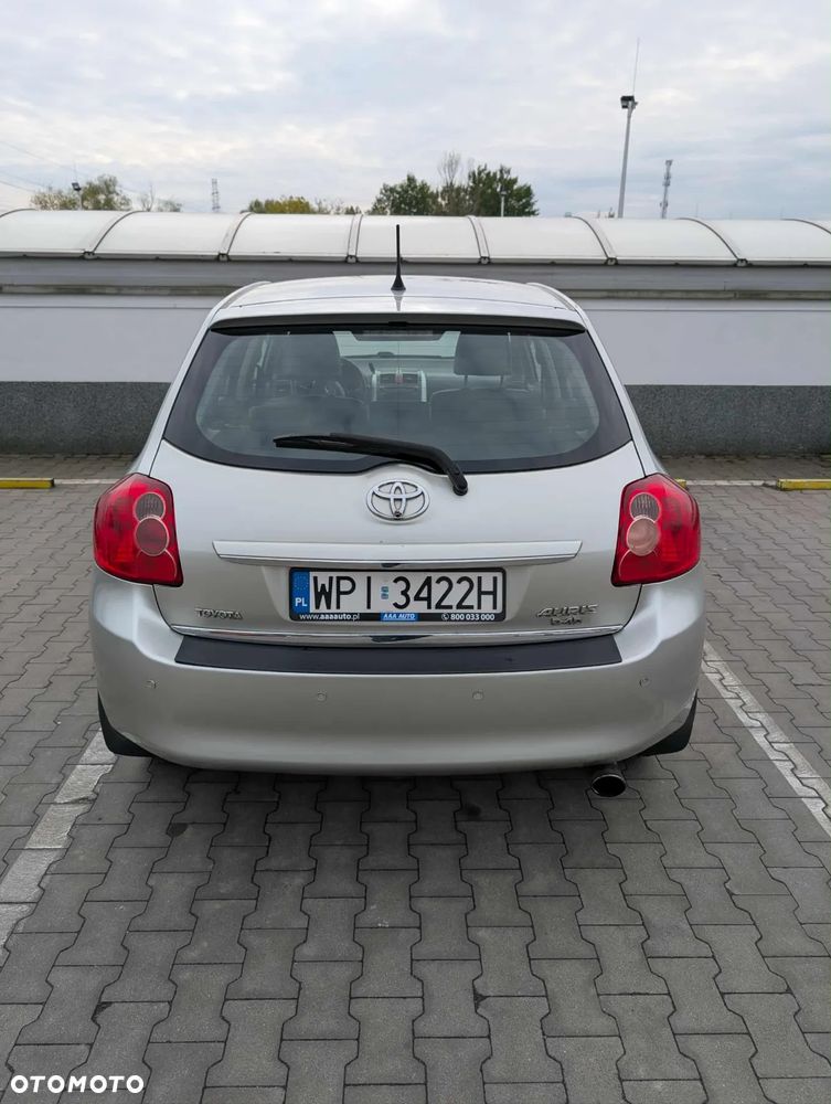 Toyota Auris - 14